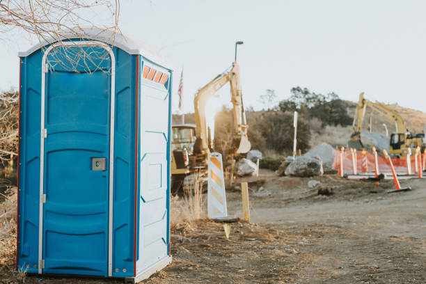 Porta potty delivery and setup in Plandome, NY